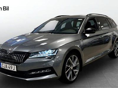 Grå Begagnad 2023 Skoda Superb SportLine Kombi | 459 900 kr