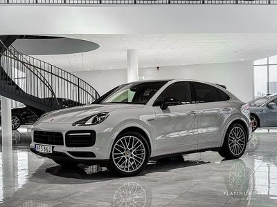 Begagnad Porsche Cayenne Platinum Edition 340 HK (250 kW) 2022 Ljusgrå SUV