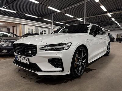 Vit Begagnad 2019 Volvo V60 R-Design Kombi | 439 900 kr (Dyr)