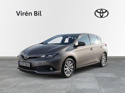 Begagnad Toyota Auris Active 117 HK (86 kW) 2016 Brun Halvkombi