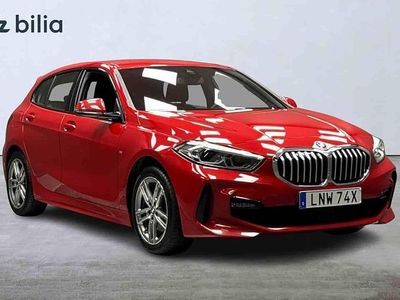 Röd Begagnad 2023 BMW 118 Halvkombi | 269 000 kr