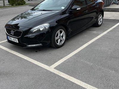 Begagnad 2015 Volvo V40 Halvkombi | 80 000 kr (Marknadspris)