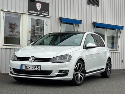 Vit Begagnad 2015 VW Golf VII Halvkombi | 144 900 kr (Lite dyr)