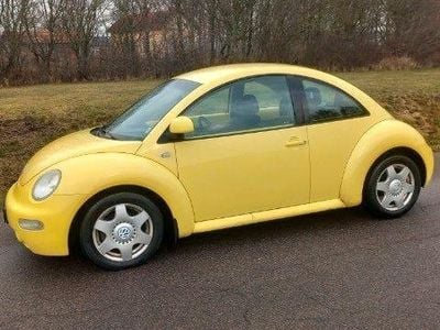 Begagnad VW New Beetle Comfortline 116 HK (85 kW) 2000 Halvkombi