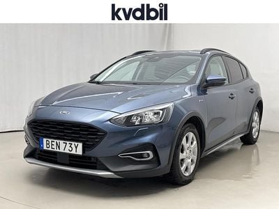 Blå Begagnad 2022 Ford Focus Active | 179 000 kr (Marknadspris)
