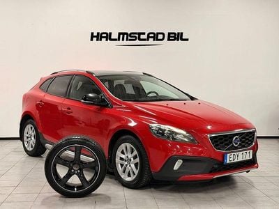Begagnad Volvo V40 CC Summum 254 HK (186 kW) 2014 Röd Kombi