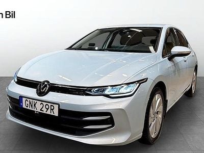 Ljusblå Begagnad 2024 VW Golf VIII Edition Halvkombi | 319 900 kr (Marknadspris)
