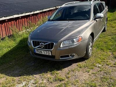 Begagnad 2010 Volvo V70 Kombi | 42 000 kr (Marknadspris)