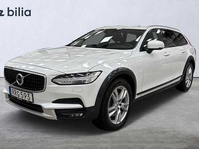Vit Begagnad 2018 Volvo V90 CC Business Edition Kombi | 239 000 kr (Marknadspris)