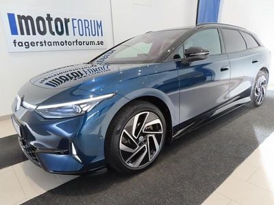 Blå Begagnad 2025 VW ID.7 GTX Kombi | 589 000 kr (Marknadspris)