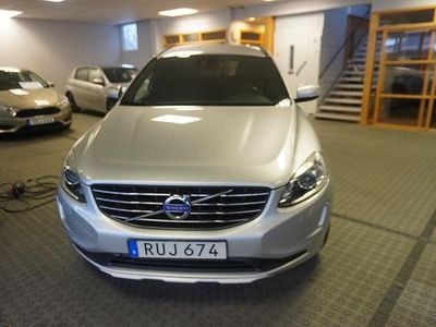 Silver Begagnad 2014 Volvo XC60 Momentum SUV | 124 000 kr (Marknadspris)