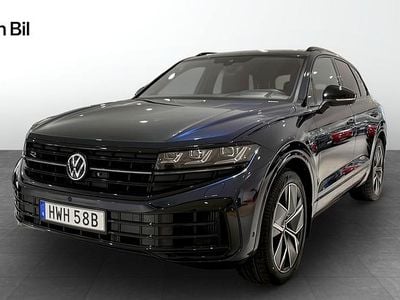 Mörkblå Begagnad 2023 VW Touareg R-line SUV | 804 900 kr
