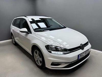 Vit Begagnad 2017 VW Golf VII Kombi | 114 900 kr (Marknadspris)