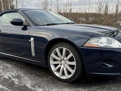 Blå Begagnad 2007 Jaguar XK Cab | 280 000 kr