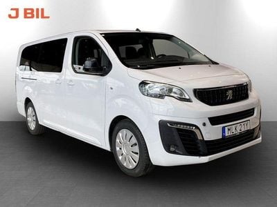 Vit Begagnad 2022 Peugeot Traveller Minibuss | 299 900 kr