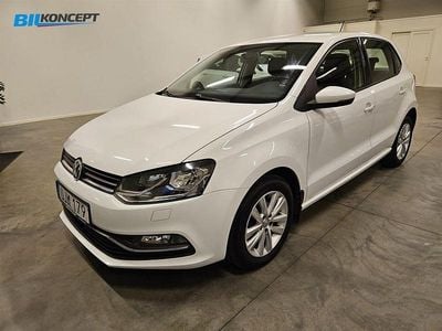 Vit Begagnad 2014 VW Polo Halvkombi | 79 900 kr (Marknadspris)