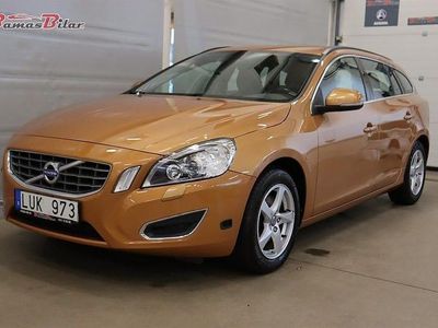 Brun Begagnad 2012 Volvo V60 Momentum Kombi | 124 900 kr (Lite dyr)