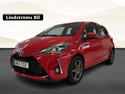 Röd Begagnad 2019 Toyota Yaris Hybrid Active Halvkombi | 179 900 kr (Marknadspris)