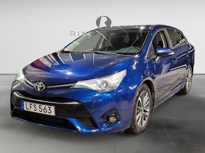 Blå Begagnad 2015 Toyota Avensis Active Kombi | 119 900 kr (Marknadspris)