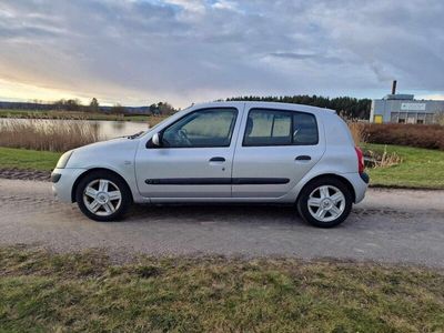 begagnad Renault Clio 1.4 `| 98hk | Sv-Såld | Sparbössa | Lågmil