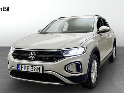 Grå Begagnad 2022 VW T-Roc SUV | 254 900 kr (Marknadspris)