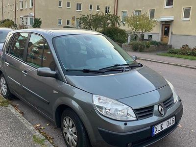 Begagnad Renault Scénic II 112 HK (82 kW) 2006 Minibuss