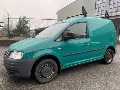 begagnad VW Caddy 2.0 ny bes skatt lågmil drag