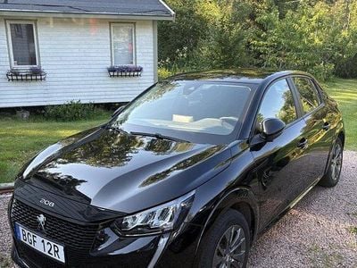 Peugeot e-208