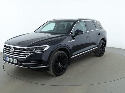 Mörkblå Begagnad 2018 VW Touareg Elegance SUV | 361 000 kr (Marknadspris)