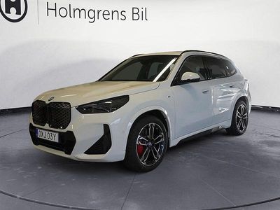 Vit Begagnad 2024 BMW iX1 M Sport SUV | 659 800 kr