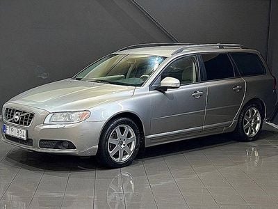 Begagnad Volvo V70 Momentum 200 HK (147 kW) 2007 Ljusbrun Kombi