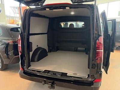 Svart Ny 2025 VW Transporter Van | 734 900 kr (Dyr)