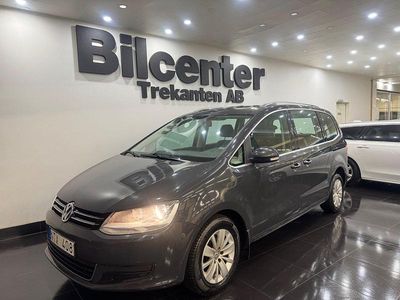 Ljusgrå Begagnad 2011 VW Sharan Minibuss | 94 900 kr (Marknadspris)