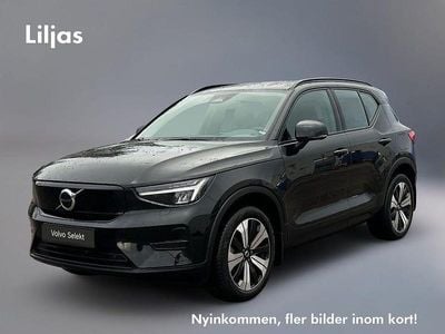 Svart Begagnad 2023 Volvo XC40 Core SUV | 319 000 kr