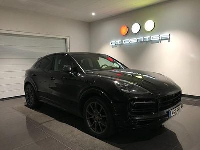 Svart Begagnad 2020 Porsche Cayenne SUV | 699 000 kr