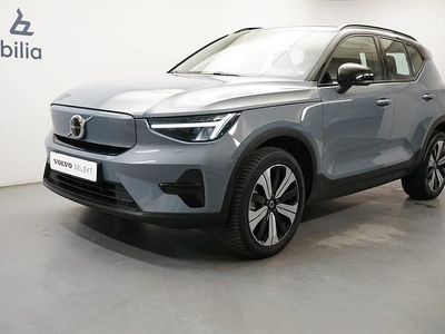 Grå Begagnad 2022 Volvo XC40 Core SUV | 334 900 kr