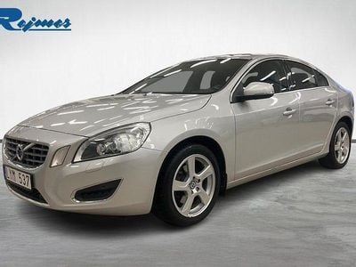 Silver metallic Begagnad 2012 Volvo S60 Momentum Sedan | 109 800 kr (Marknadspris)