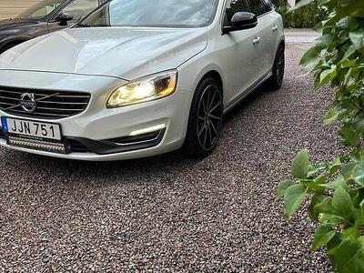 Begagnad Volvo V60 Summum 181 HK (133 kW) 2014 Kombi