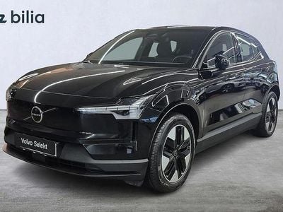 Svart Begagnad 2024 Volvo EX30 Single Motor SUV | 314 900 kr (Marknadspris)