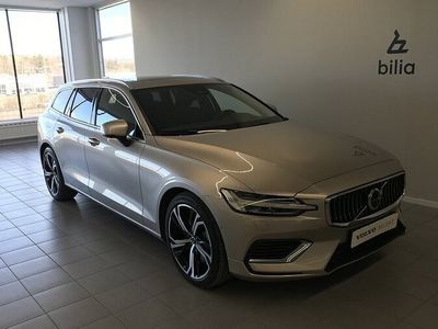 begagnad Volvo V60 T6 AWD Recharge Recharge T6 Ultimate Bright 2023 Grå