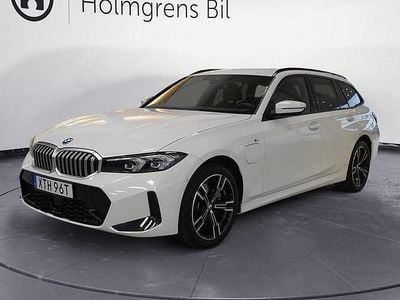 Vit Begagnad 2024 BMW 330e M Sport Kombi | 489 800 kr (Lite dyr)