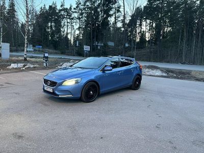 begagnad Volvo V40 D4 Momentum Euro 6