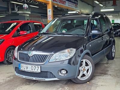 Begagnad Skoda Roomster 105 HK (77 kW) 2011 Svart Minibuss