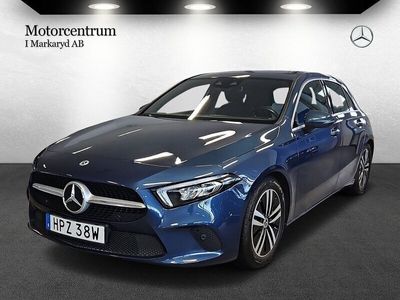 begagnad Mercedes A200 A200 BenzPremiumpaket Automat B-kamera 2022, Halvkombi