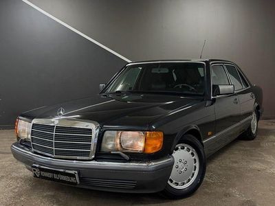 Mörkgrå Begagnad 1990 Mercedes 300 SE Sedan | 109 900 kr