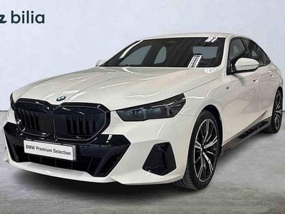 Vit Begagnad 2025 BMW 520 Sedan | 629 900 kr