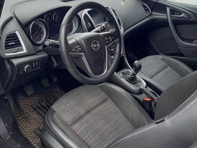 Begagnad Opel Astra 110 HK (80 kW) 2015 Kombi