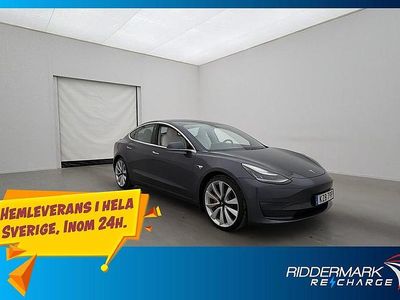 Grå Begagnad 2019 Tesla Model 3 Sedan | 239 800 kr (Lite dyr)
