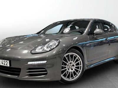 Porsche Panamera 4