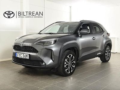 Mörkgrå Begagnad 2025 Toyota Yaris Cross Active SUV | 324 900 kr (Lite dyr)